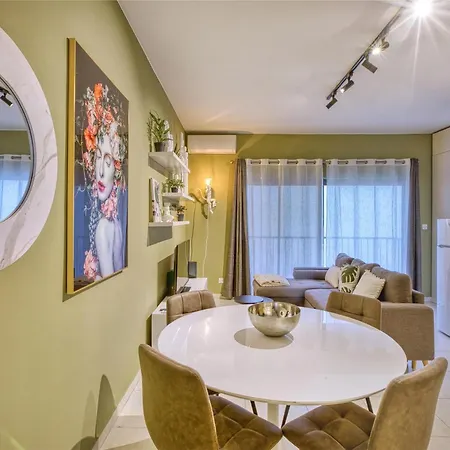 Stylish 1br In The Heart Of It All, Paceville By 360 Estates Daire *