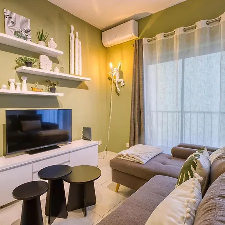 Stylish 1br In The Heart Of It All, Paceville By 360 Estates Apartman *