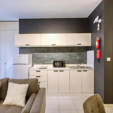 Stylish 1br In The Heart Of It All, Paceville By 360 Estates Saint Julian's