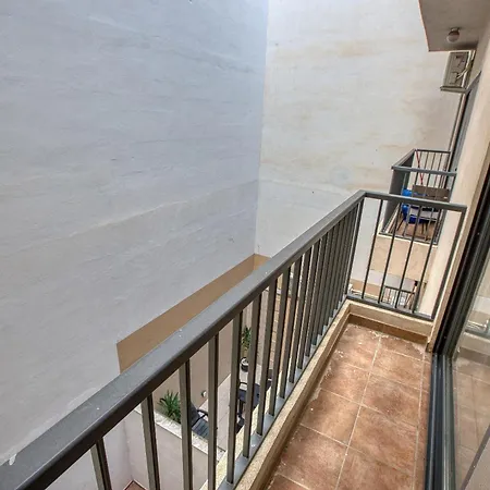 Stylish 1br In The Heart Of It All, Paceville By 360 Estates Daire *