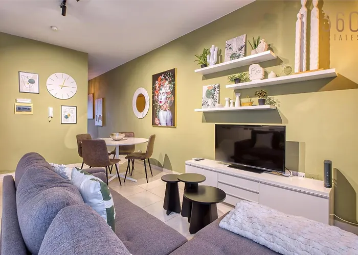 Stylish 1br In The Heart Of It All, Paceville By 360 Estates San Julián